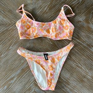 Triangl bikini floral size small